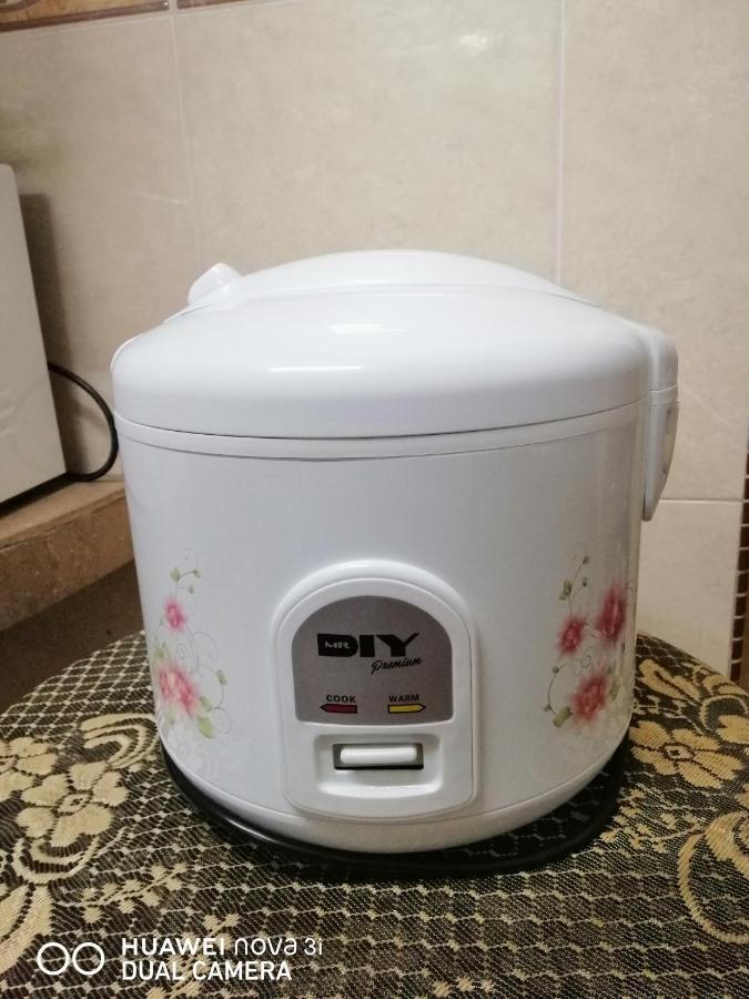 Basrie Villa "Mslim Only" - Mini Cinema , Private Pool , Wi-Fi , Netflix Muar Kültér fotó
